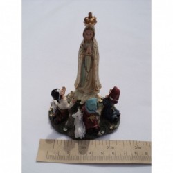 Figurka Matki Bożej Fatimskiej z dziećmi